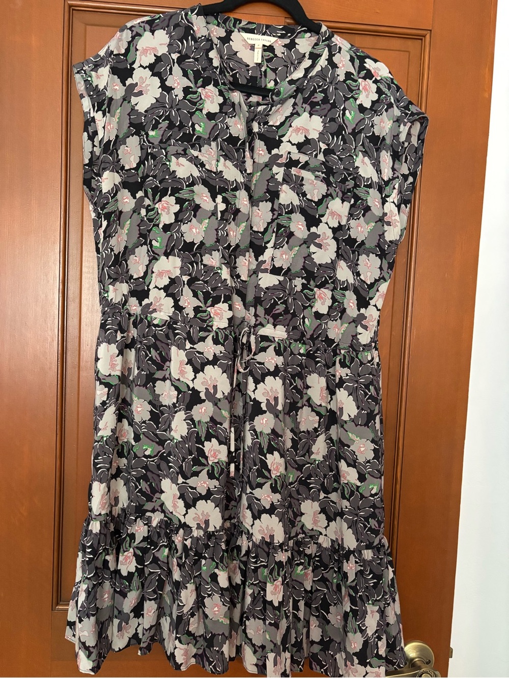 Rebecca Taylor Black 100%Silk Floral Blouse with Gray and Green Accents